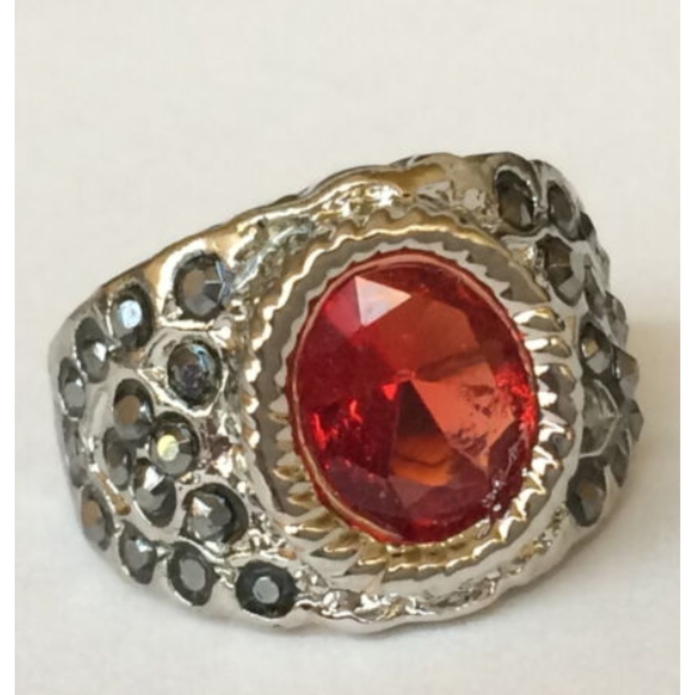 Vintage SilverTone Art Deco Ruby Red Cocktail Ring Size 7 8 Glass Stone Crystal